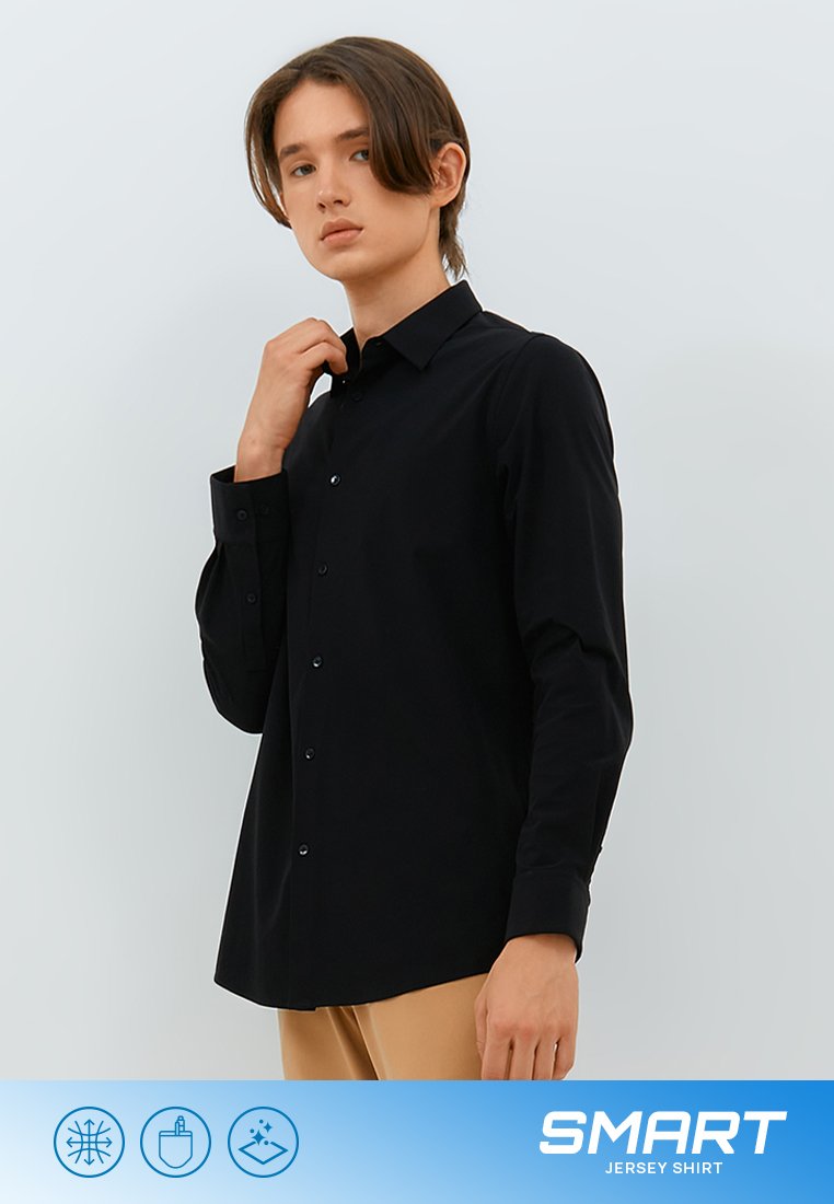 Jobb Beverly Kemeja Pria Lengan Panjang Slim Fit Hitam