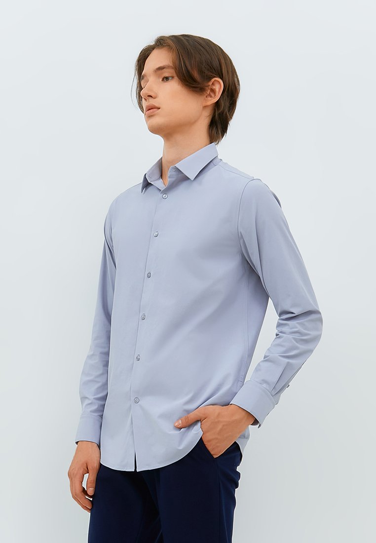Jobb Beverly Kemeja Pria Lengan Panjang Slim Fit Light Grey - Image 2