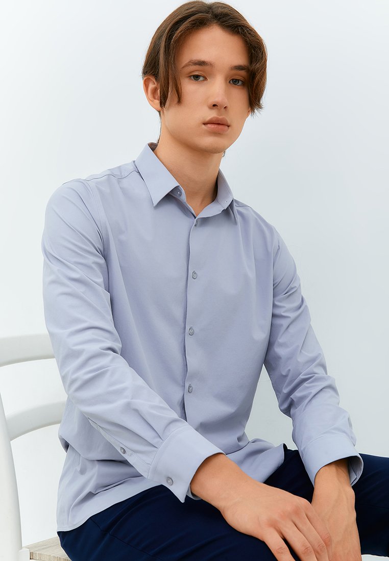 Jobb Beverly Kemeja Pria Lengan Panjang Slim Fit Light Grey - Image 5