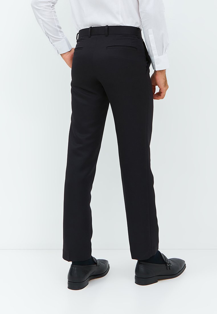 Jobb Ethan Celana Panjang Pria Slim Fit Hitam - Image 3