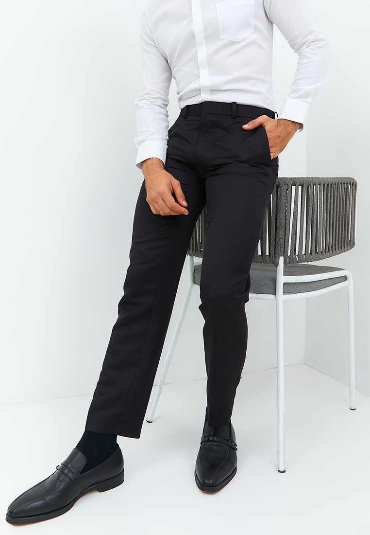 Jobb Ethan Celana Panjang Pria Slim Fit Hitam - Image 4