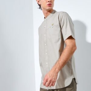 Jack Nicklaus Maximo Kemeja Shanghai Pria Pendek Slim Fit Khaki