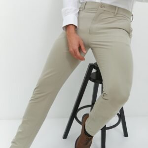 Jobb Clooney Celana Panjang Modern Slim Fit Light Khaki